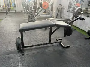 Leg Curl Machine