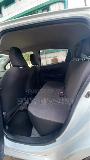 Toyota Vitz 2013 White