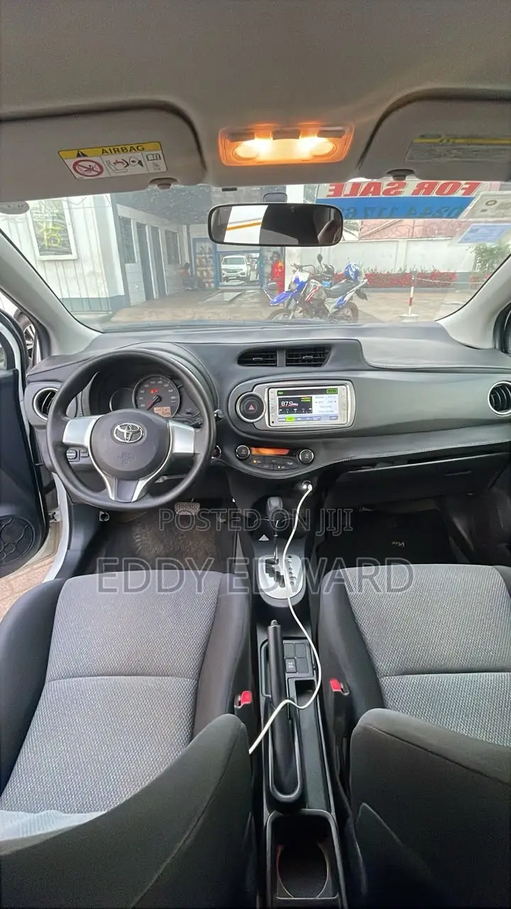 Toyota Vitz 2013 White
