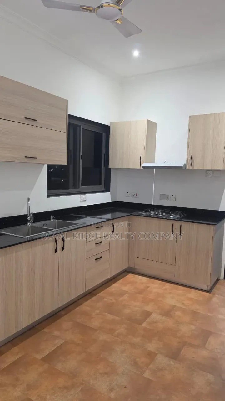 2bdrm Apartment in Tseaddo Roundabout, Accra Metropolitan for rent