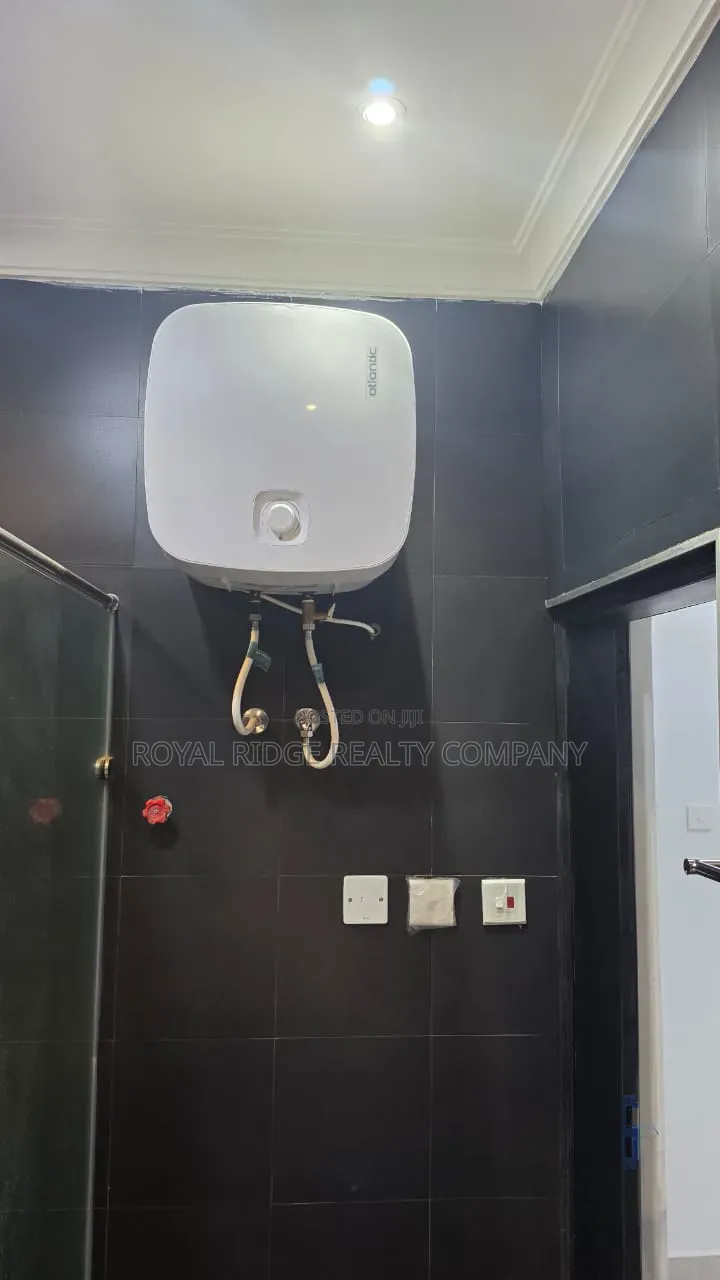 2bdrm Apartment in Tseaddo Roundabout, Accra Metropolitan for rent