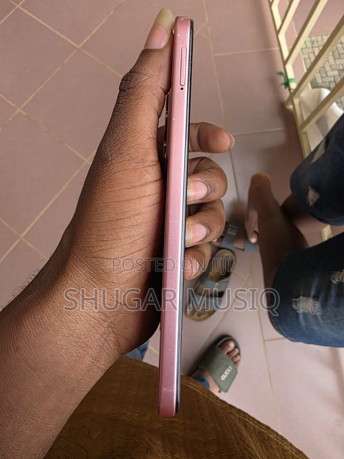 Infinix Hot 60i 128 GB Pink
