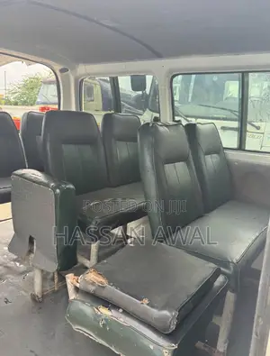 Toyota HiAce 2012 White
