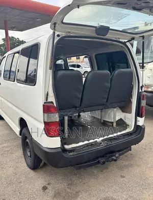 Toyota HiAce 2012 White