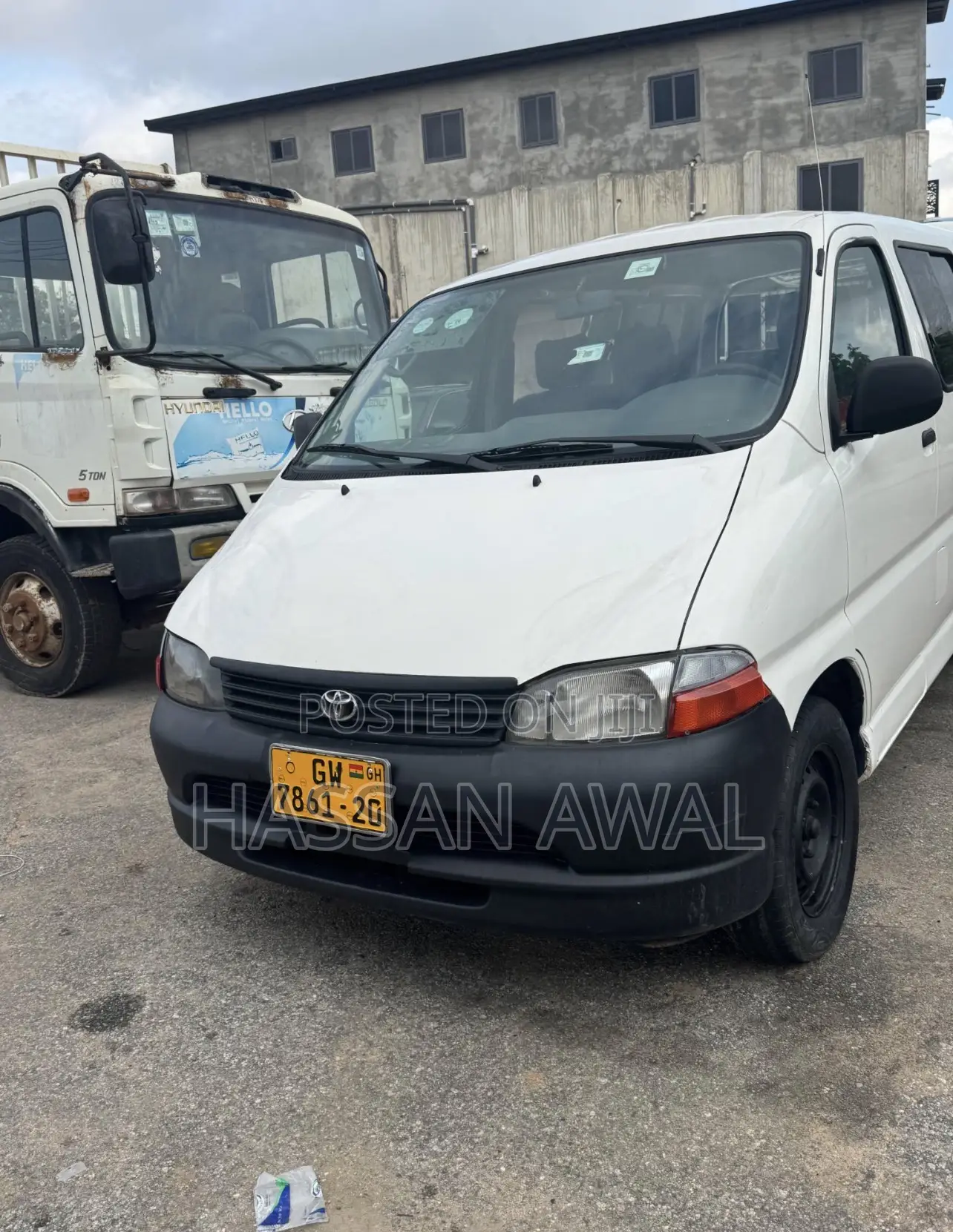 Toyota HiAce 2012 White