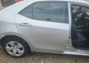 Toyota Corolla LE 4dr Sedan (1.8L 4cyl CVT) 2014 Gray