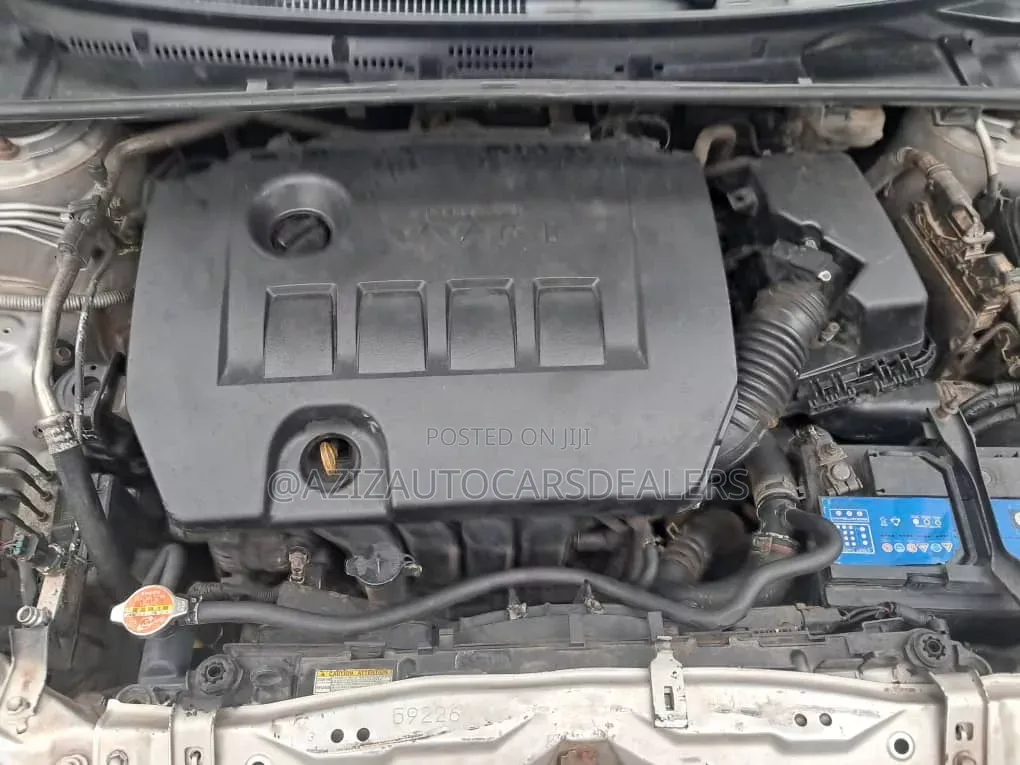 Toyota Corolla LE 4dr Sedan (1.8L 4cyl CVT) 2014 Gray
