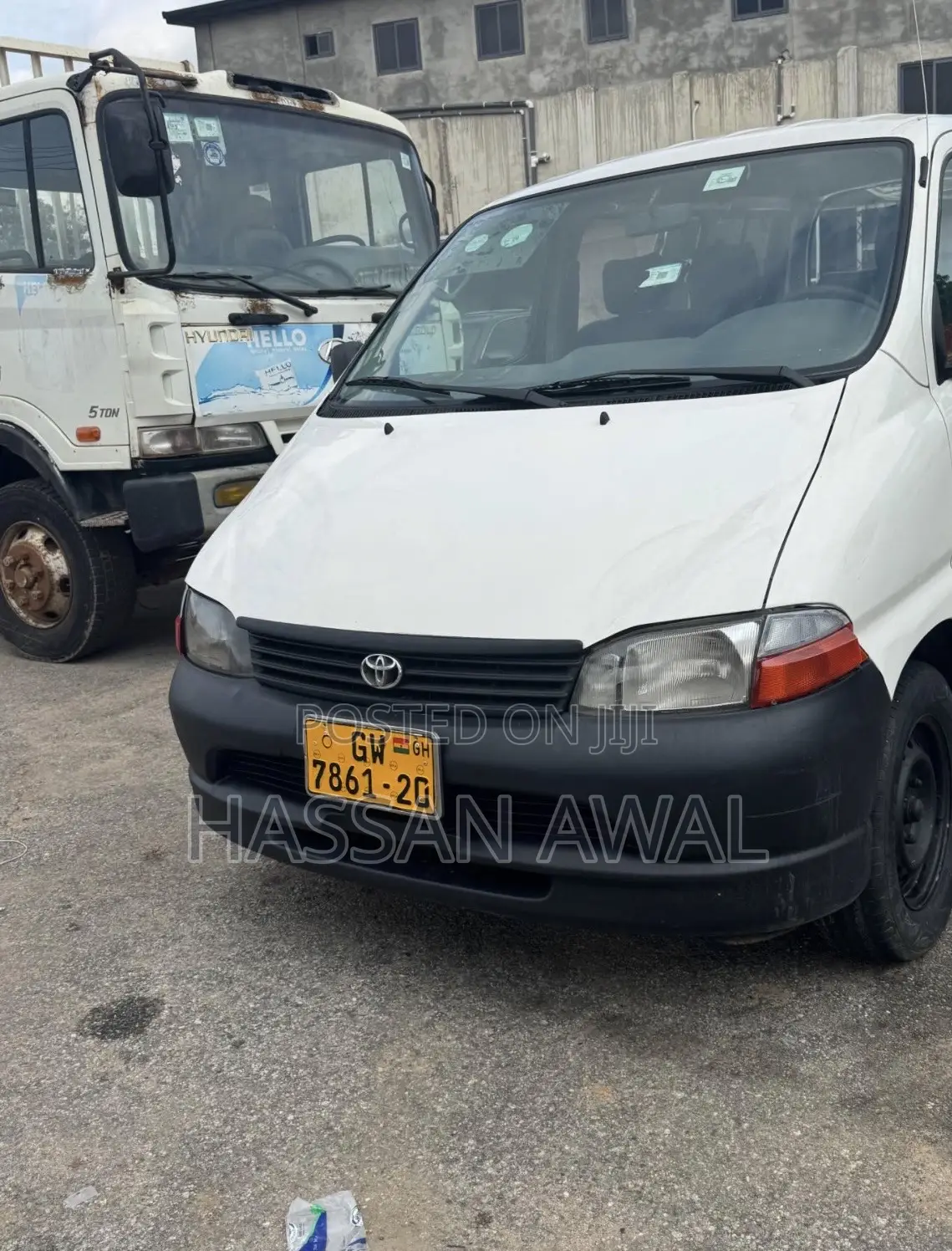 Toyota HiAce 2012 White