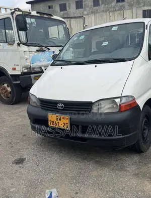 Toyota HiAce 2012 White