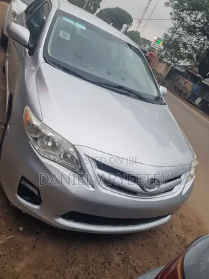 Toyota Corolla 2013 Silver