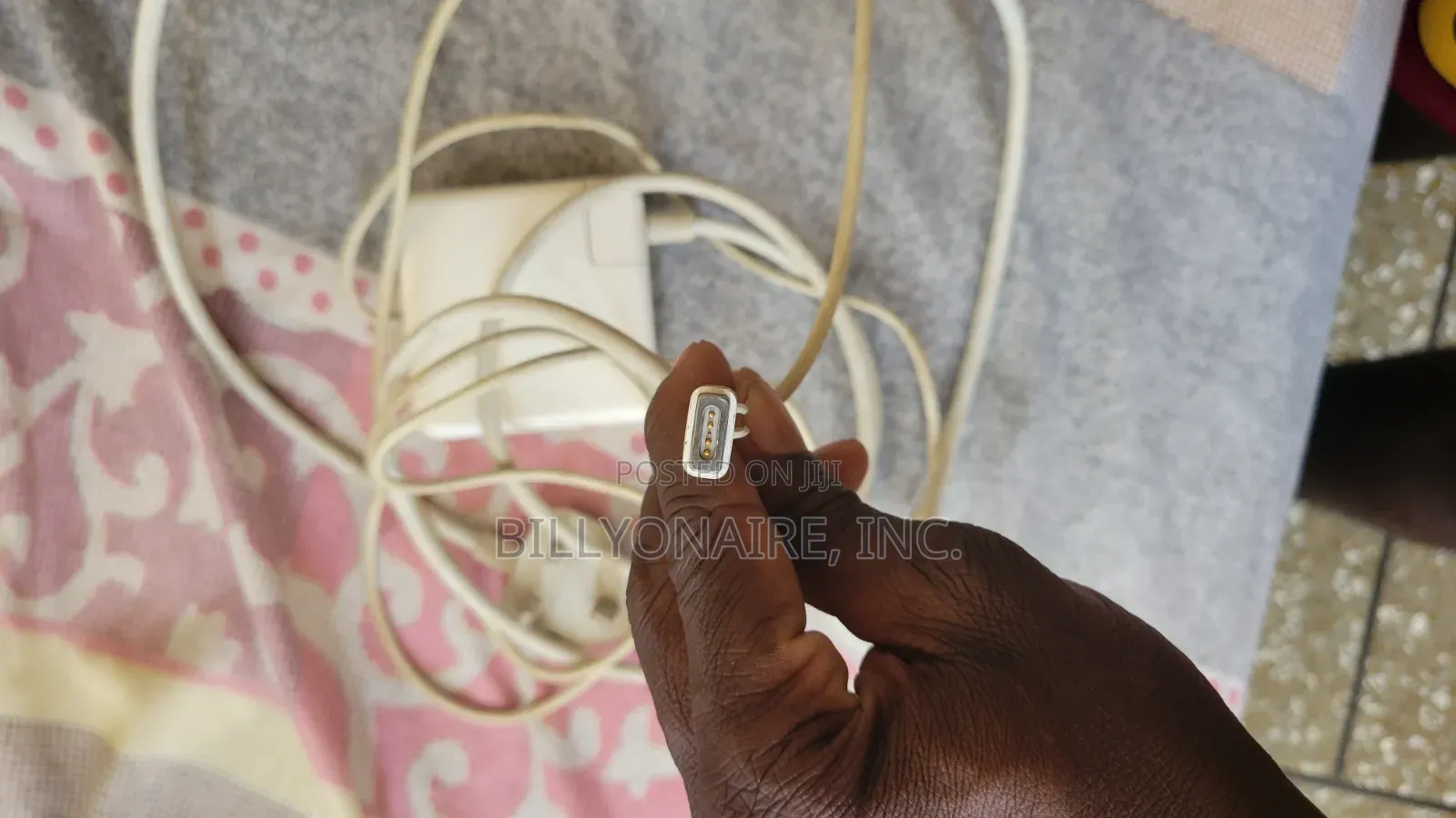 Magsafe 85W Macbook Pro Charger