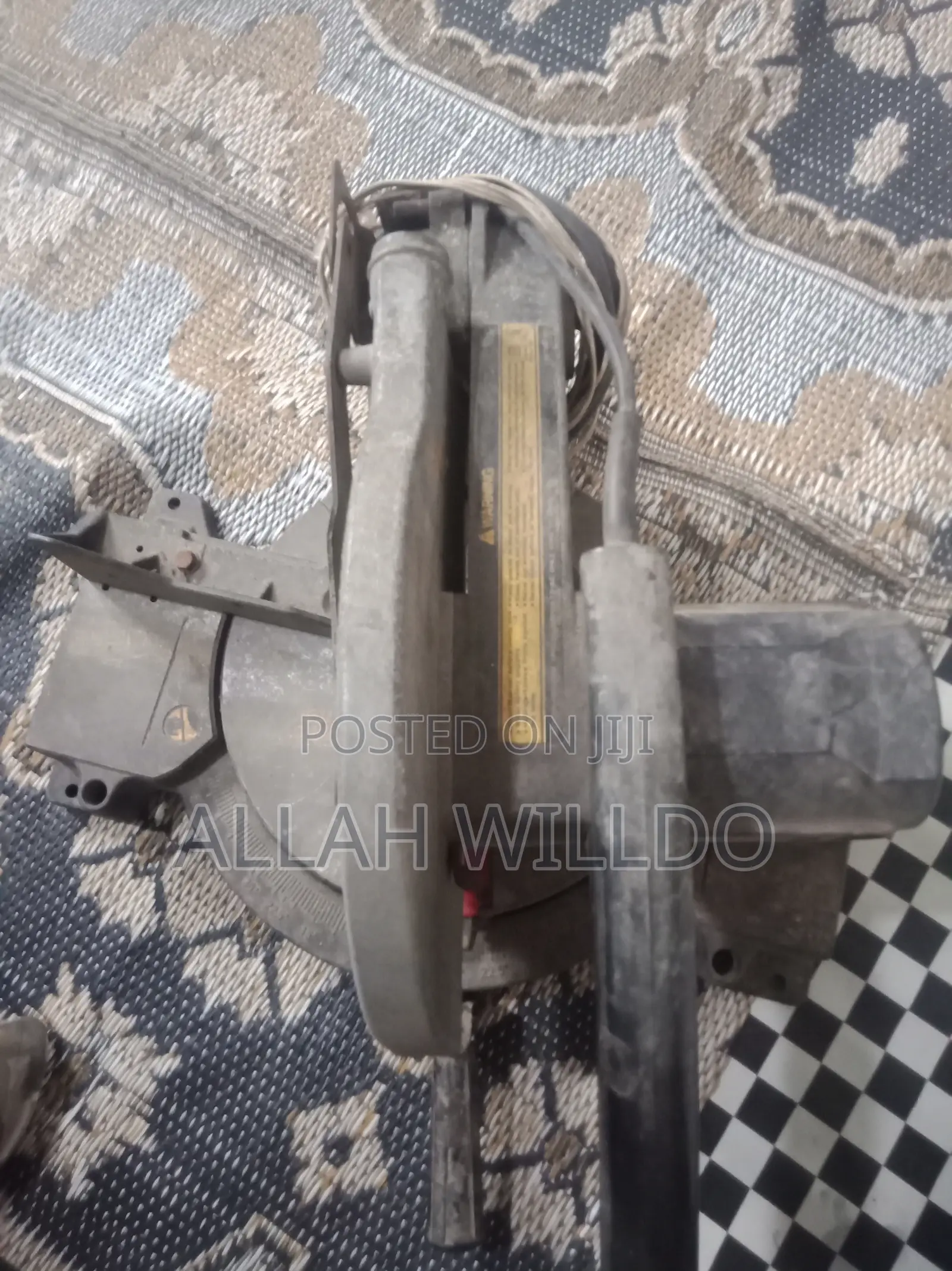Mitre Saw Machine
