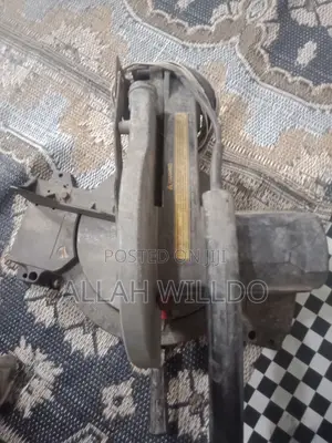 Mitre Saw Machine