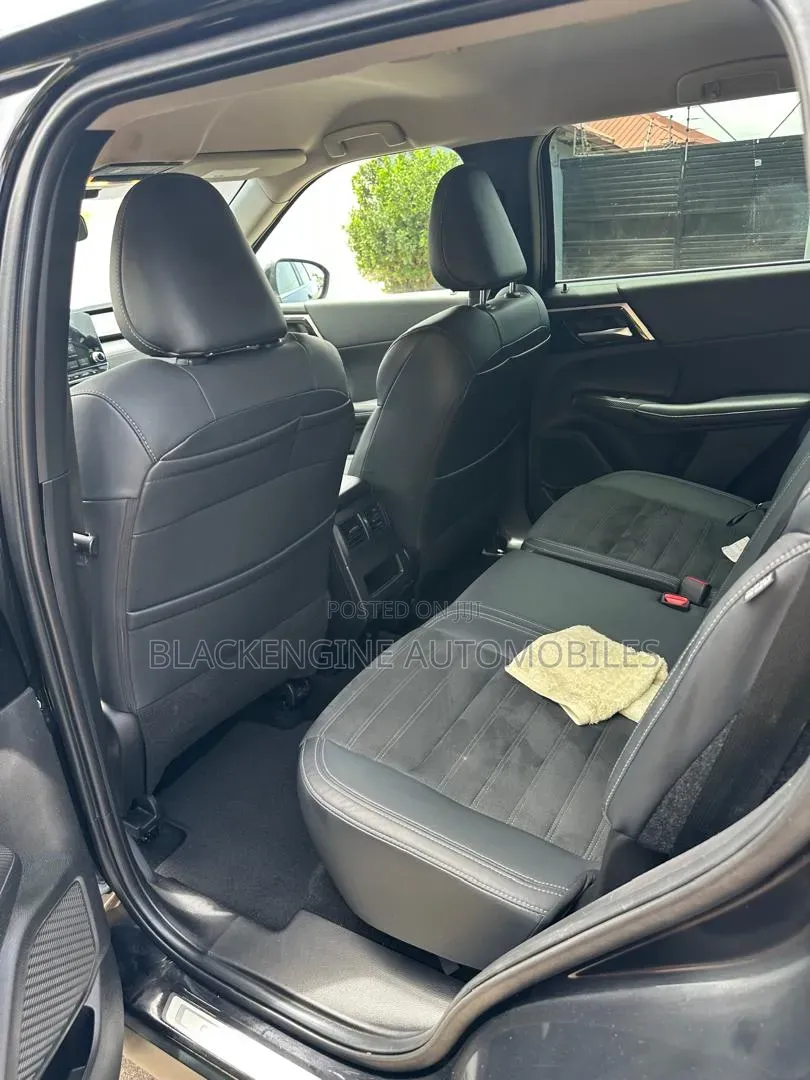 Mitsubishi Outlander SE 2022 Black