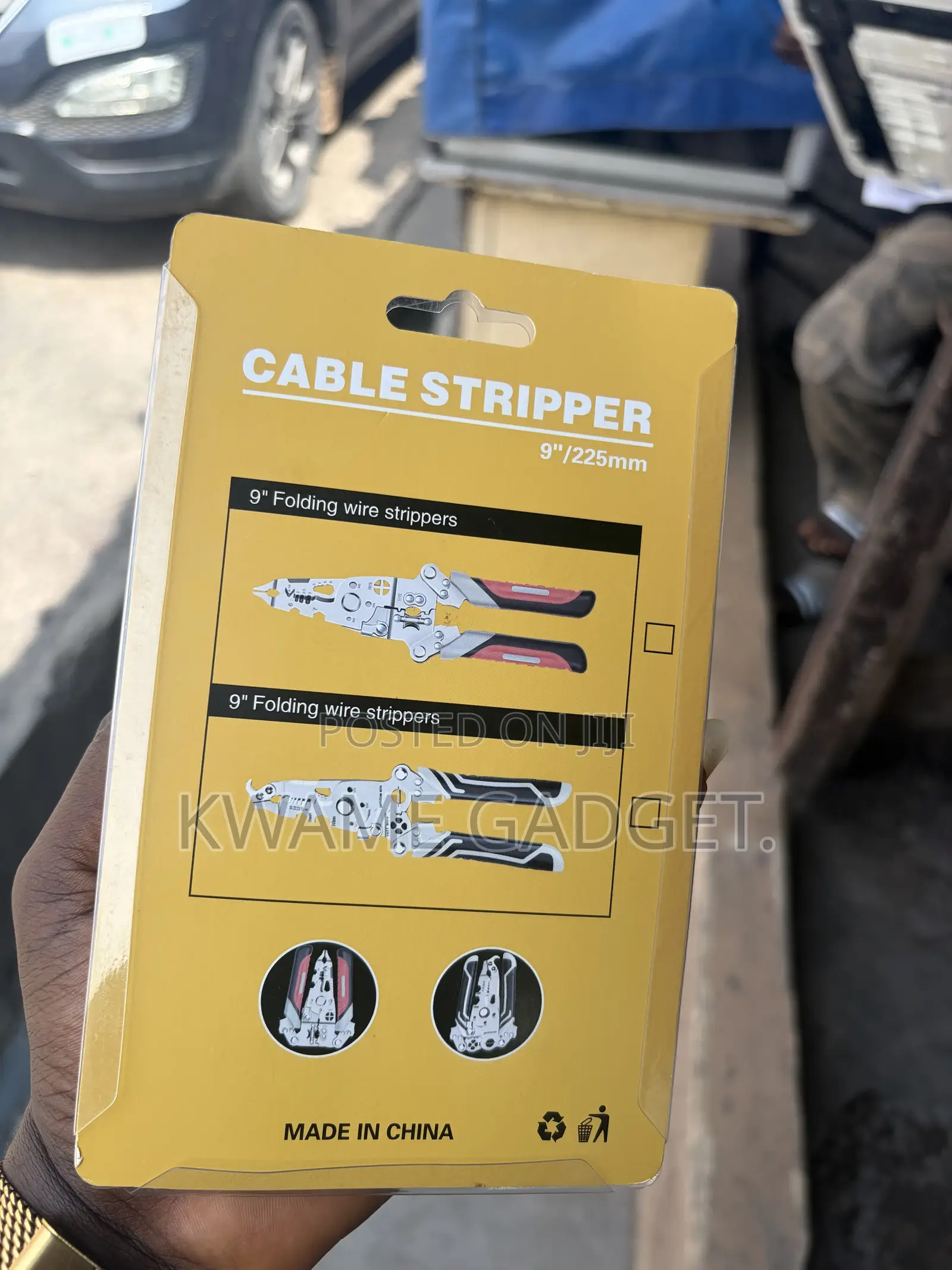 Foldable Multi-Functional Wire Stripper