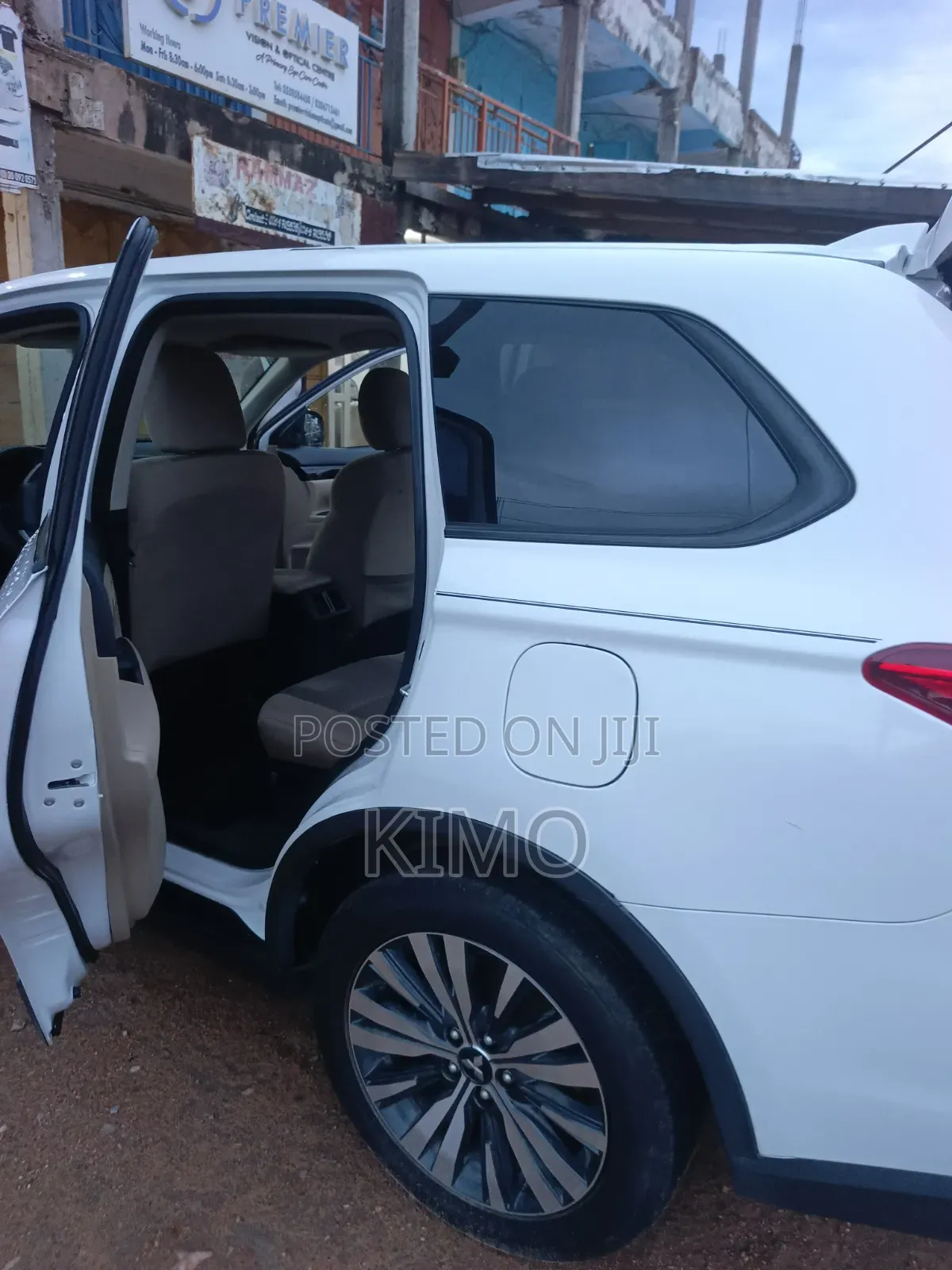Mitsubishi Outlander SEL FWD 2019 White
