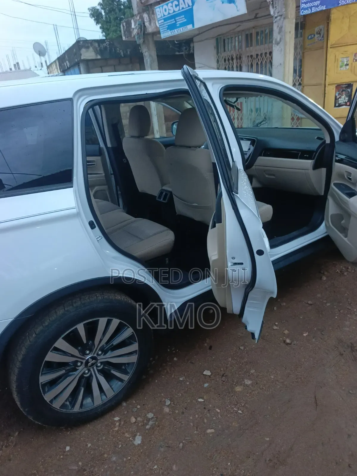 Mitsubishi Outlander SEL FWD 2019 White
