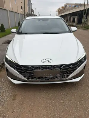 Hyundai Elantra 2023 White