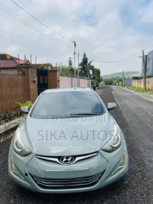 Hyundai Elantra Limited Sedan FWD (1.8L 4cyl 6A) 2013