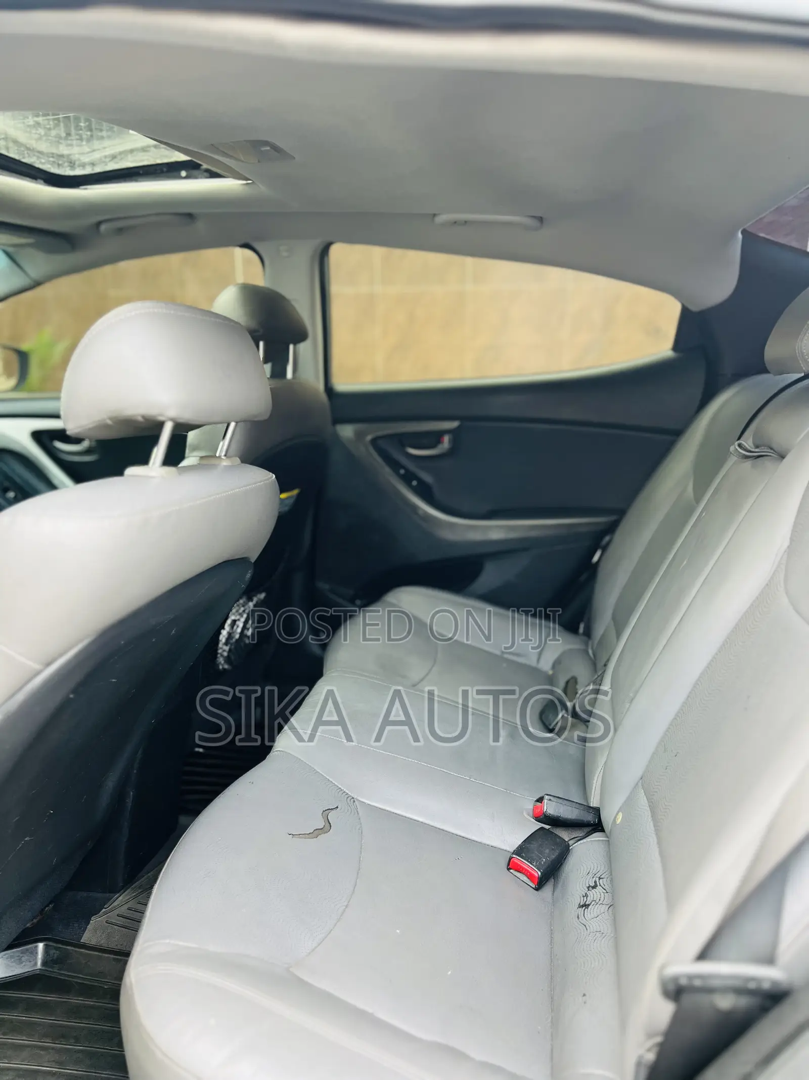 Hyundai Elantra Limited Sedan FWD (1.8L 4cyl 6A) 2013