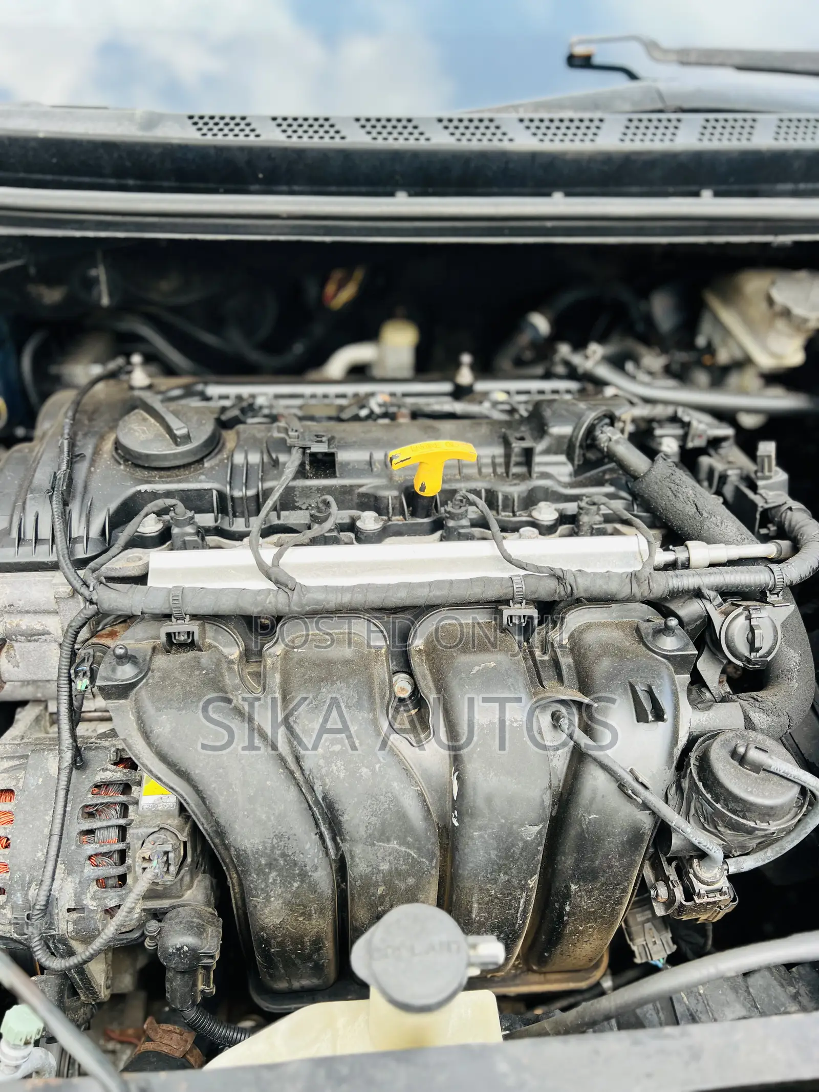 Hyundai Elantra Limited Sedan FWD (1.8L 4cyl 6A) 2013