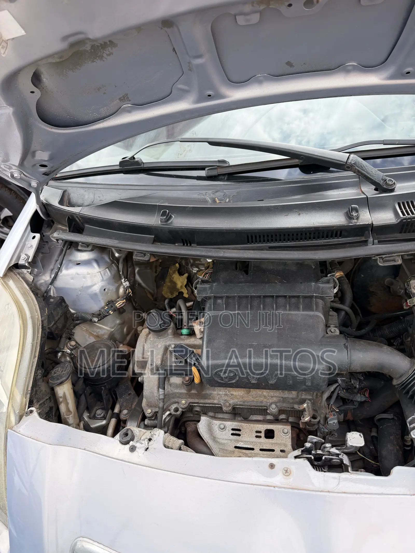 Toyota Vitz 1.5 FWD 3dr 2010 Silver