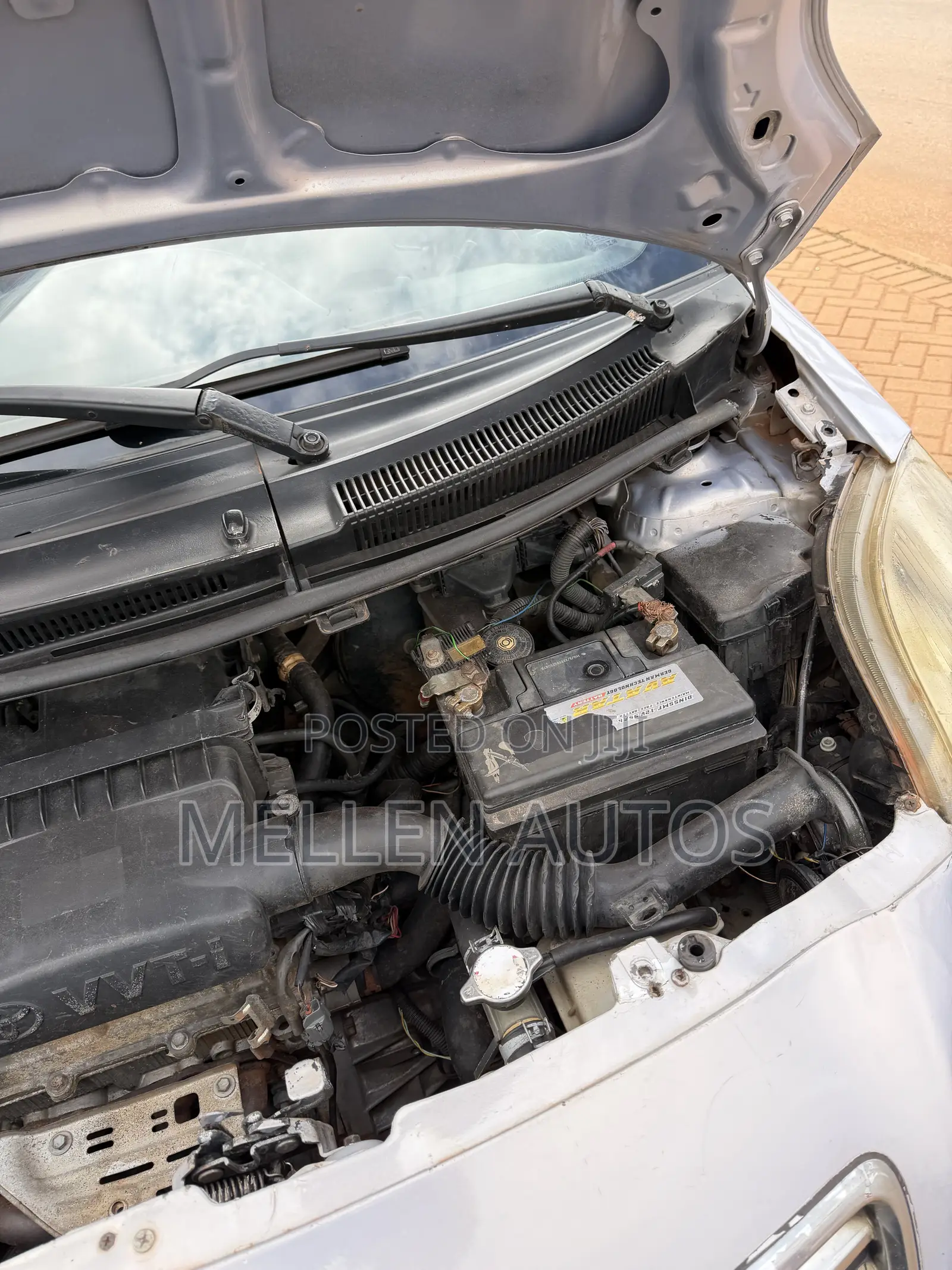 Toyota Vitz 1.5 FWD 3dr 2010 Silver