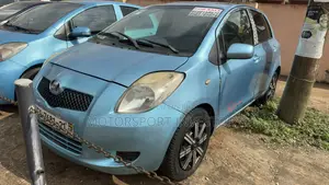 Toyota Vitz 1.5 FWD 5dr 2010 Blue