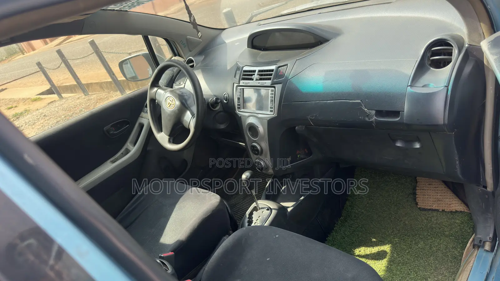 Toyota Vitz 1.5 FWD 5dr 2010 Blue