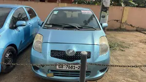 Toyota Vitz 1.5 FWD 5dr 2010 Blue