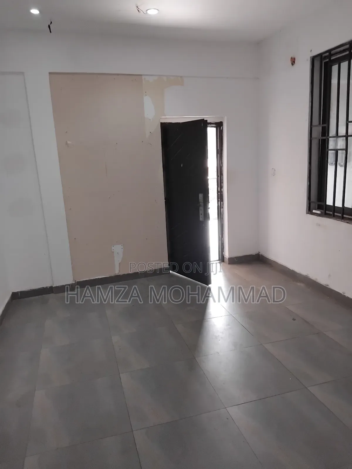1bdrm Apartment in Hamza Estates, American House for rent
