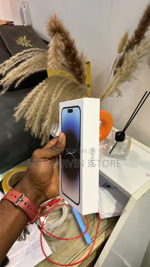 New Apple iPhone 14 Pro Max 128 GB White