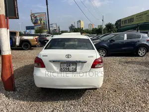 Toyota Yaris 1.5 2009 White