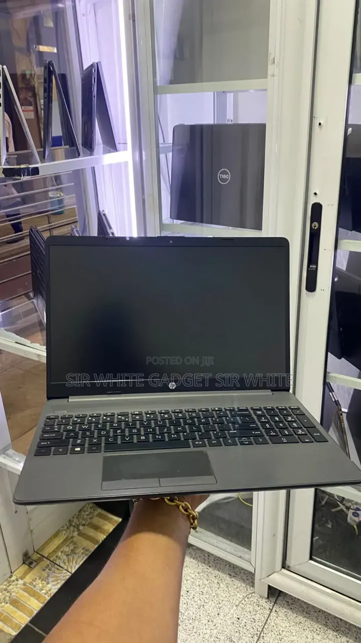 Laptop HP 250 G8 8GB Intel Core i3 SSD 256GB