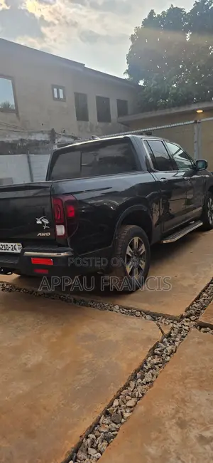 Honda Ridgeline Sport AWD Crew Cab 125.2 in. WB 2017 Black