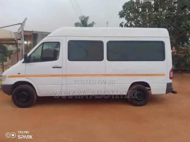 Mercedes-Benz Sprinter 2006 White