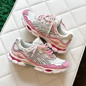 Asics Gel- NYC. 100% Authentic and classic.Available in All Sizes
