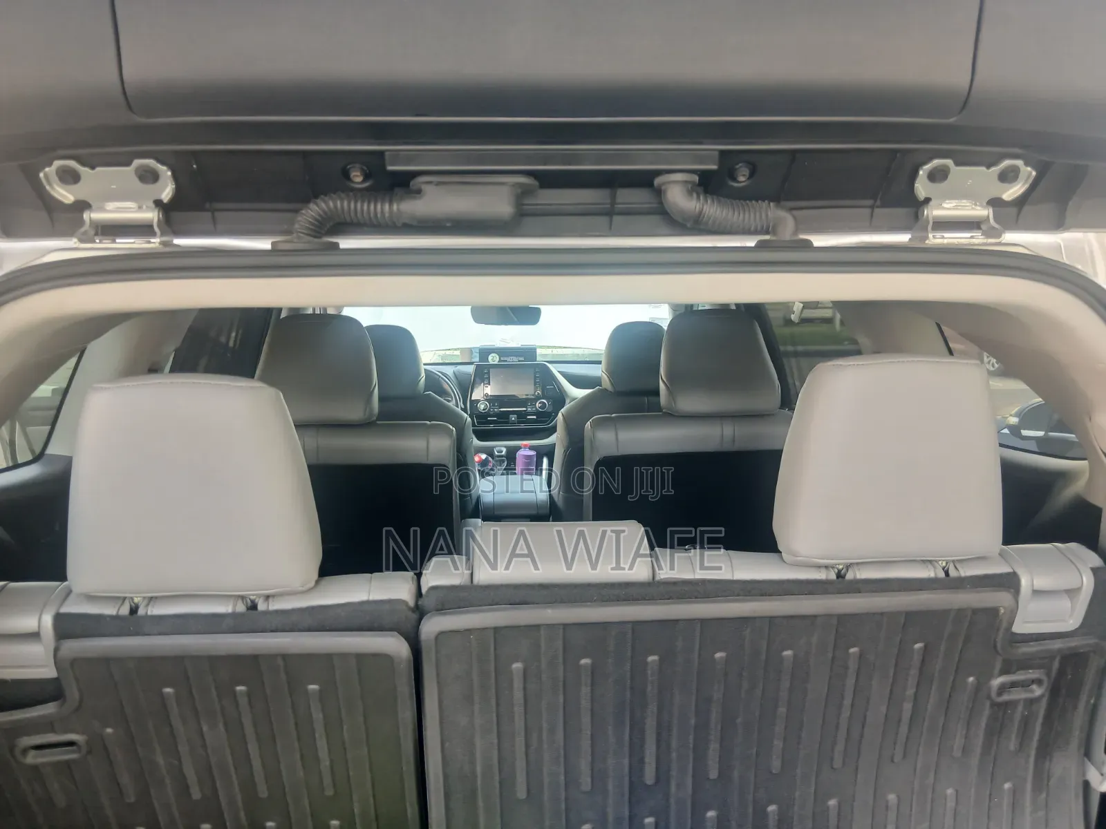 Toyota Highlander XLE 2022 Silver