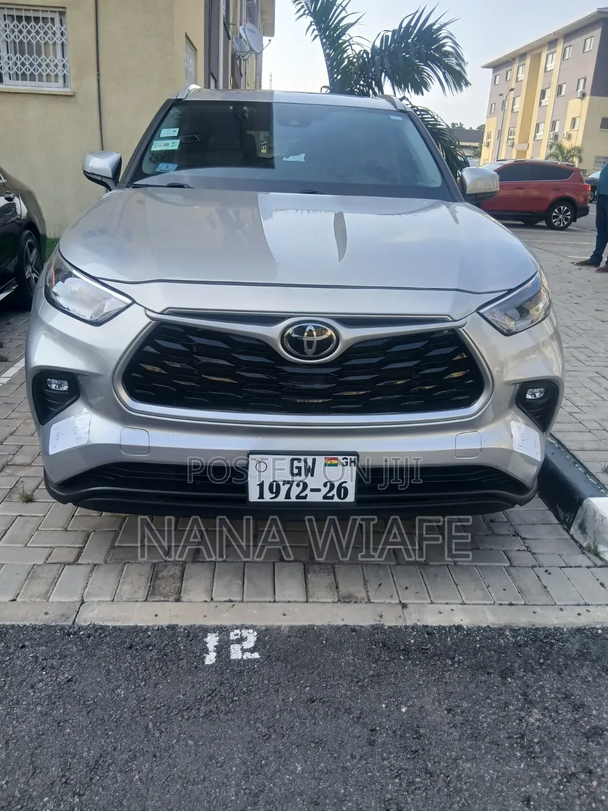 Toyota Highlander XLE 2022 Silver