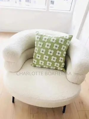 Bobo Vanity Chair