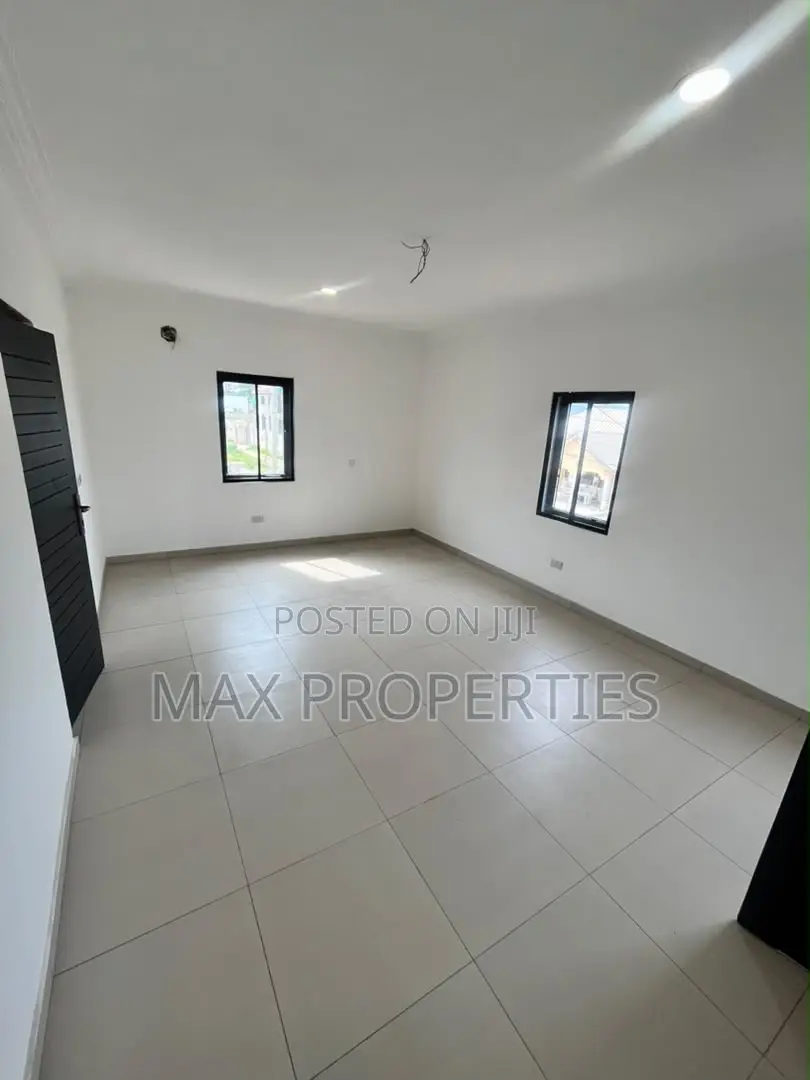 3bdrm House in Oyarifa for sale