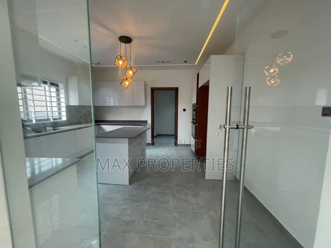 3bdrm House in Oyarifa for sale