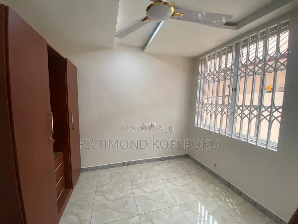 2bdrm Apartment in Kofis Realty, Baatsona Total for rent
