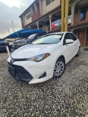 Toyota Corolla 2019 White