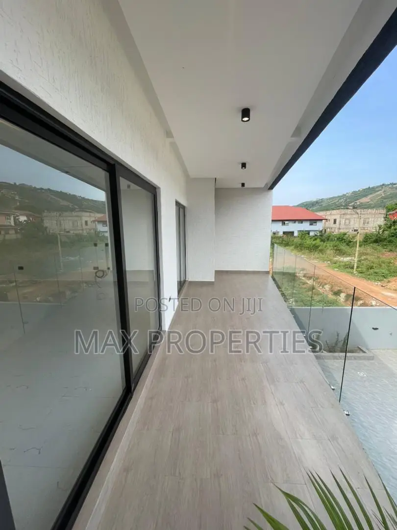 4bdrm House in Ghana Flag for sale