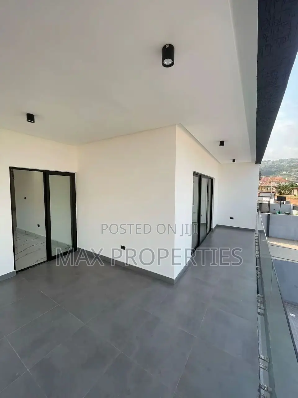 5bdrm House in Oyarifa for sale