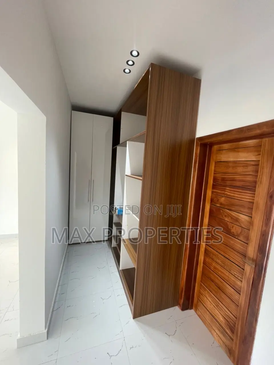 5bdrm House in Oyarifa for sale