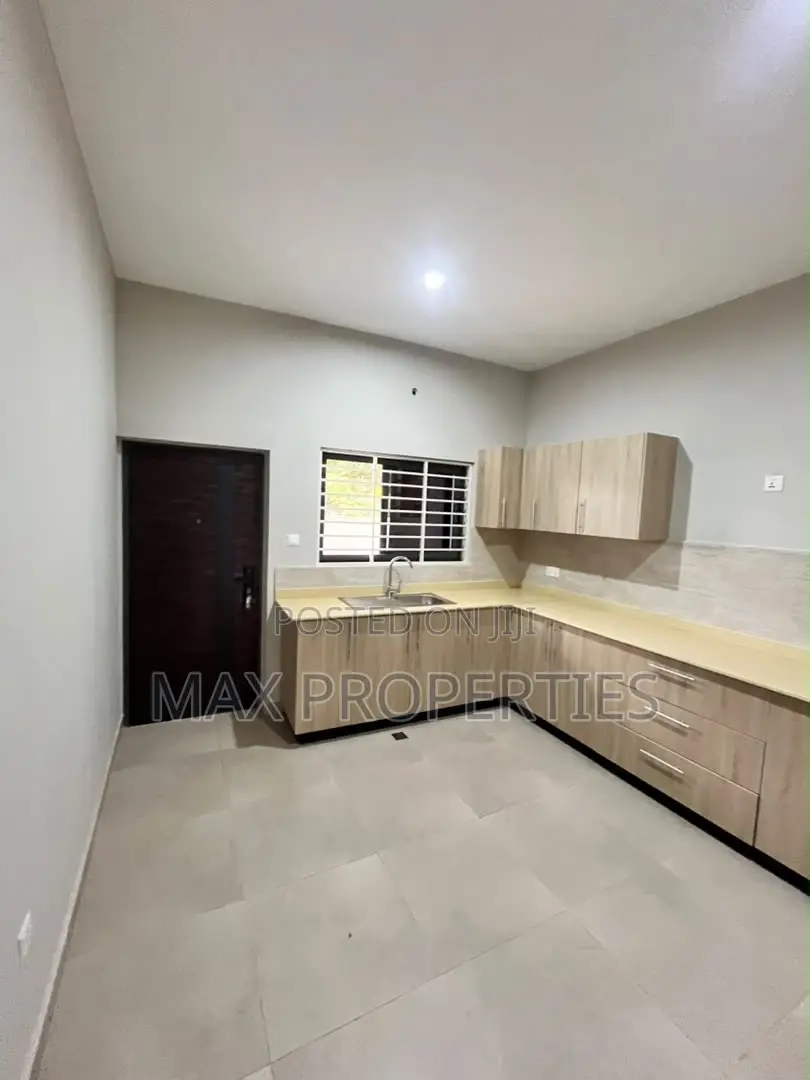 2bdrm House in Oyarifa Mall Area for sale