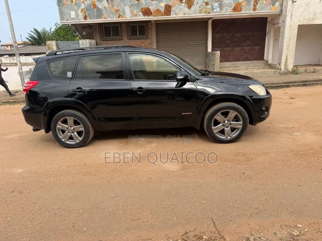 Toyota RAV4 2012 Black
