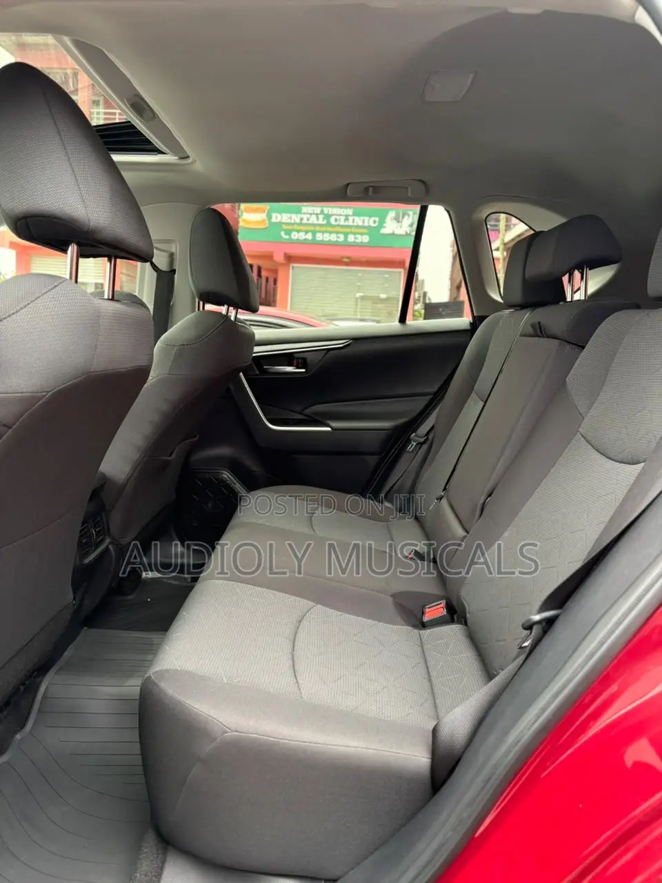 Toyota RAV4 XLE AWD 2024 Red